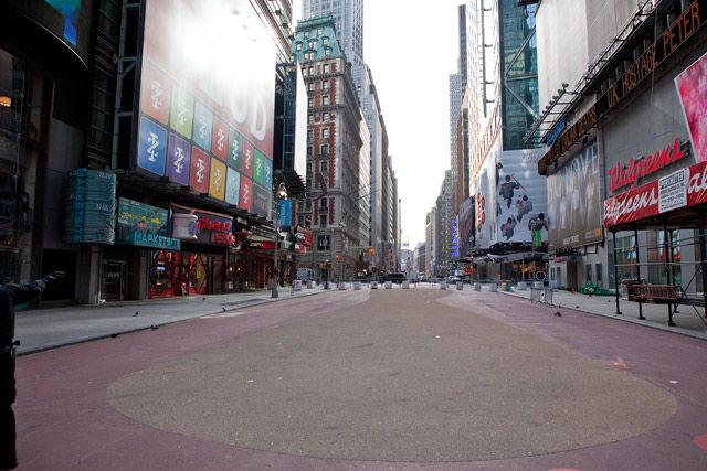 A perfectly pristine Broadway, courtesy Digiart2001's Flickr.